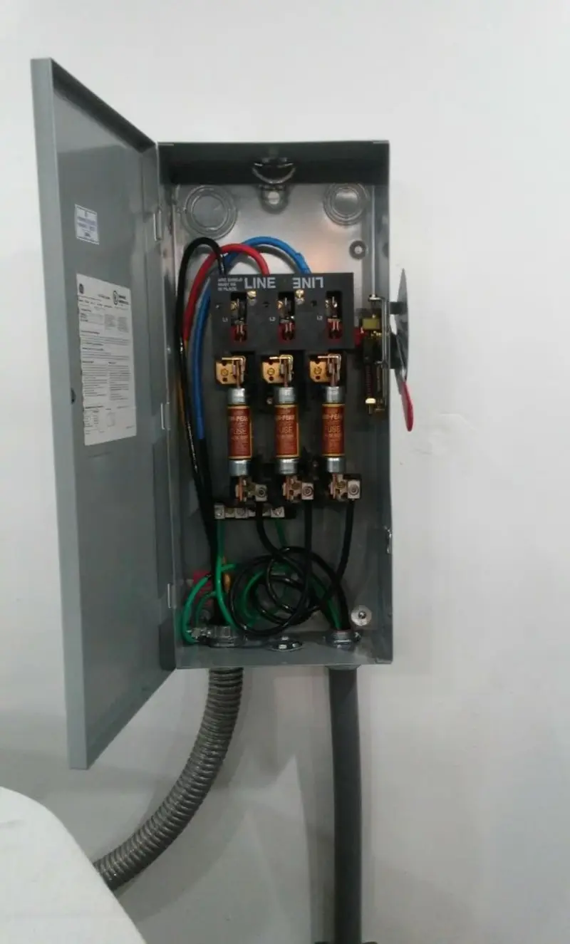 Three-phase disconnect switch installed for Smoke Detector Installation in Inverness Highlands South